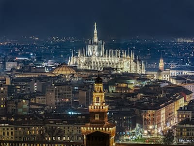 Donna cerca uomo Milano - Duomo