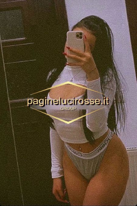 girls Massa-Carrara