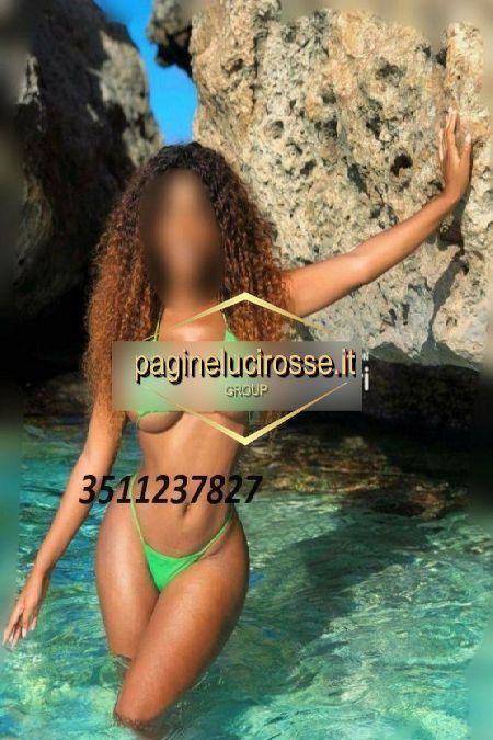 girls Massa-Carrara